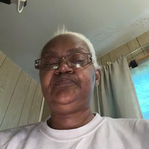 Meet your Posher, Gloria